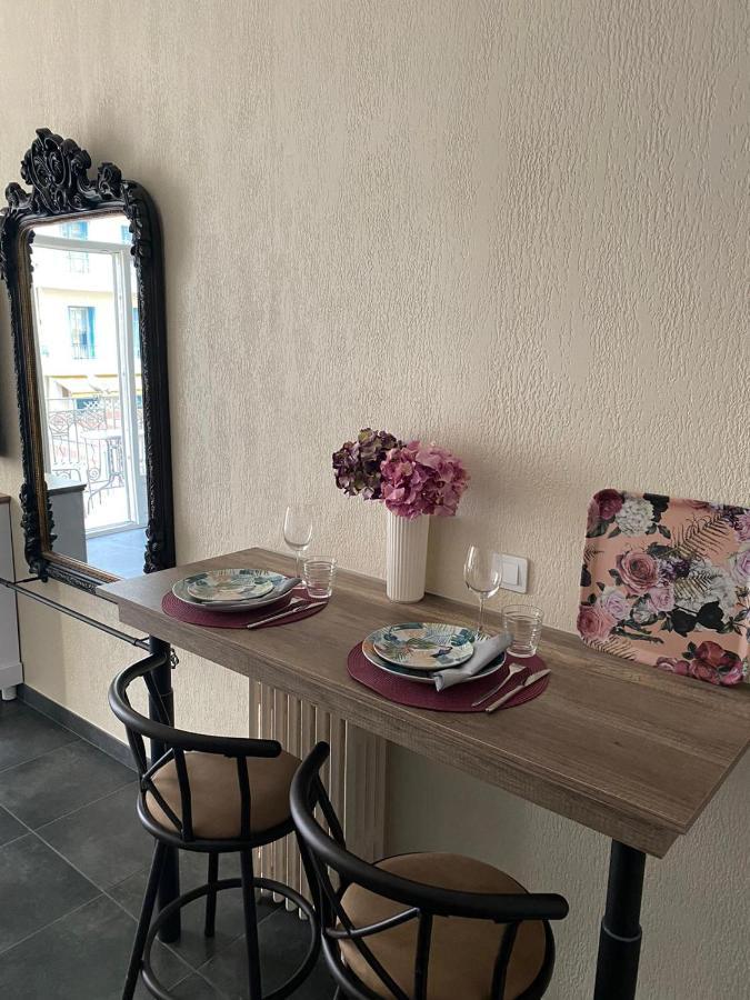 Cozy Studio With A Sea View ニース エクステリア 写真